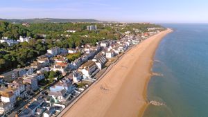 Surrounding area - click for photo gallery